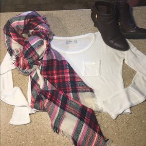 White Hollister Sweater Size M